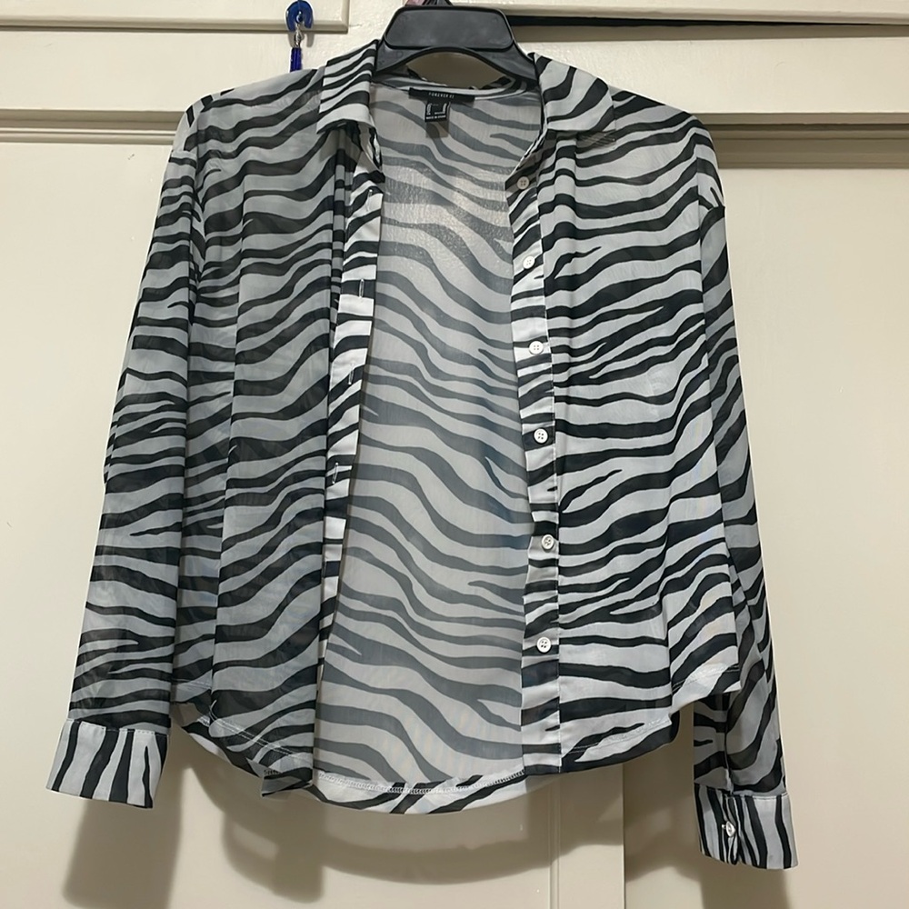 Forever 21 women’s Shirt
